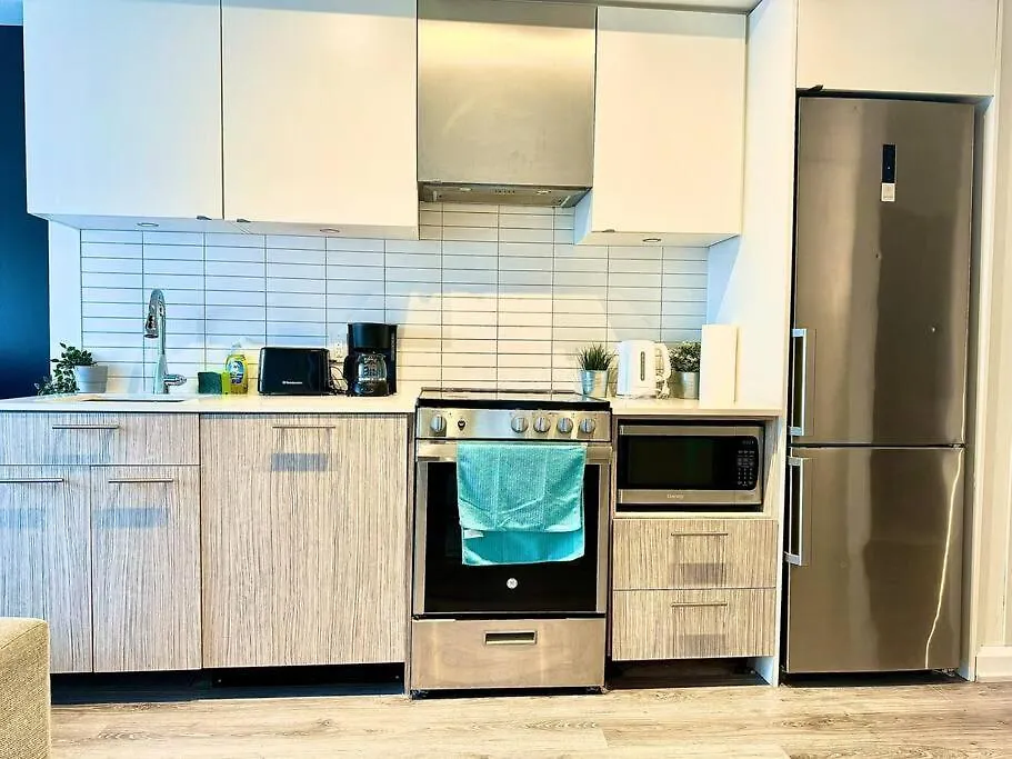 Cozy Condo Near Eatoncentre Mall Toronto 0*,  Canada