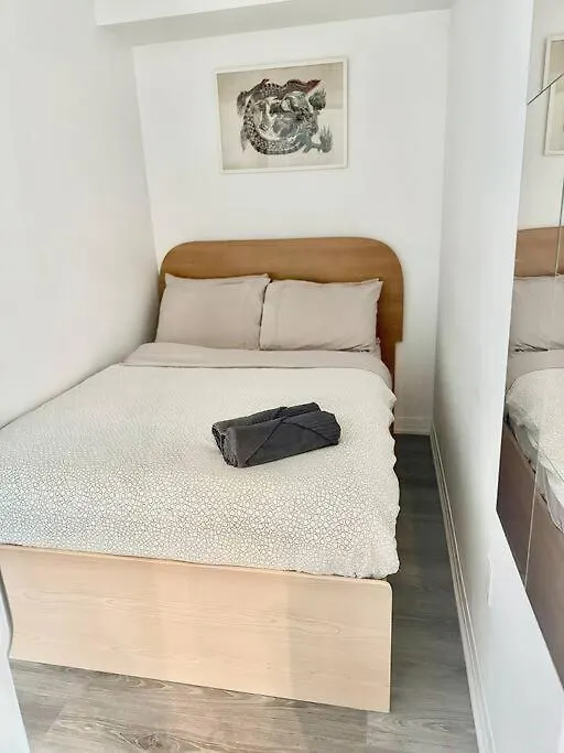 Apartment Cozy Condo Near Eatoncentre Mall Toronto Canada